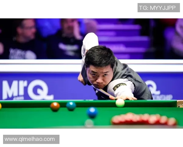 丁俊晖状态回暖再战斯诺克赛场展现中国台球王者风采