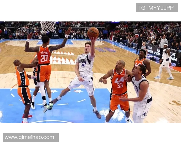 激烈对决：世界顶级球员同台竞技，谁将成为本赛季最强冠军